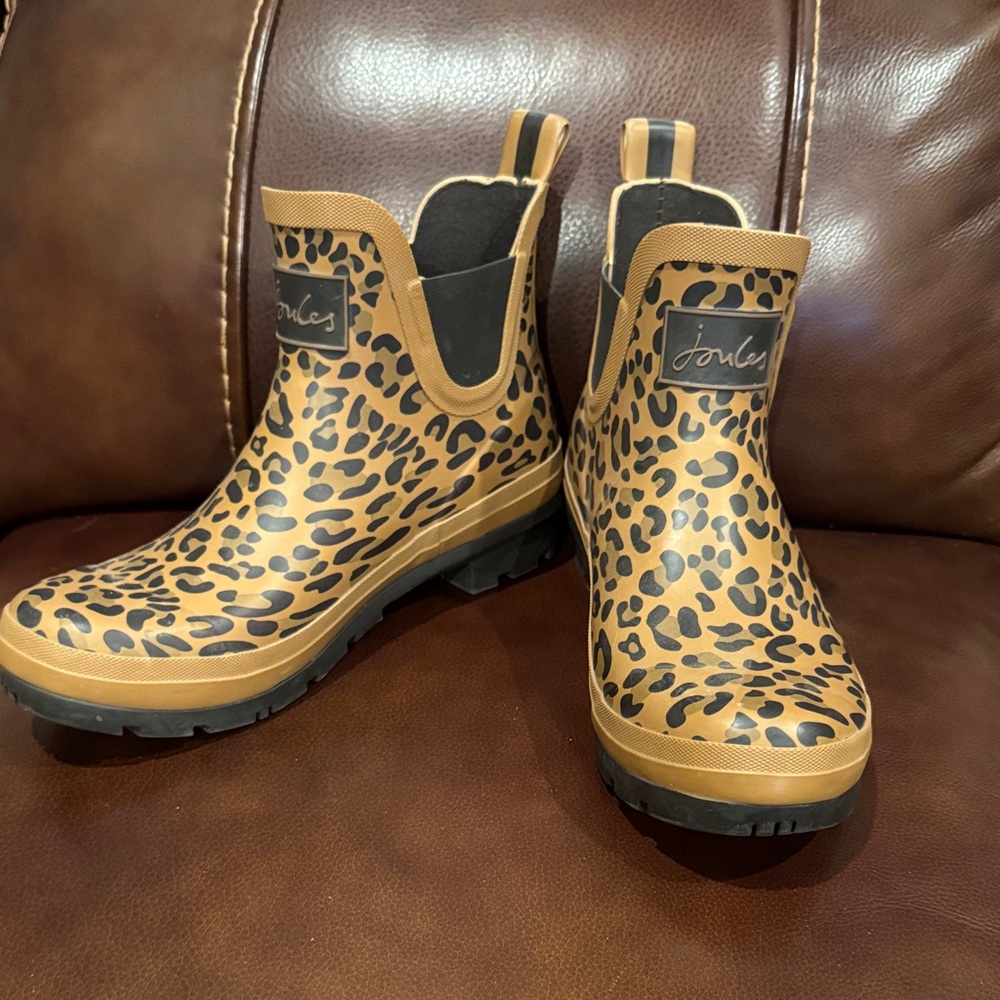 Joules Tan and Black Leopard Print Rain Boots Size 8